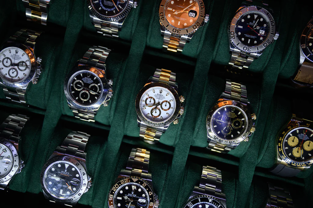 Cheap Luxury Watches: Top Picks That Look Expensive in 2025